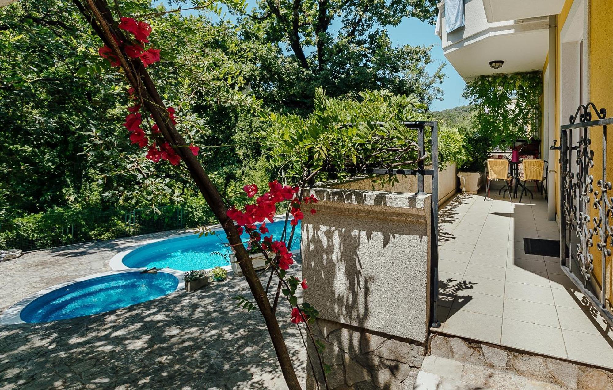 הרצג-נובי Poolside Apartments Miljan I Ranko חדר תמונה