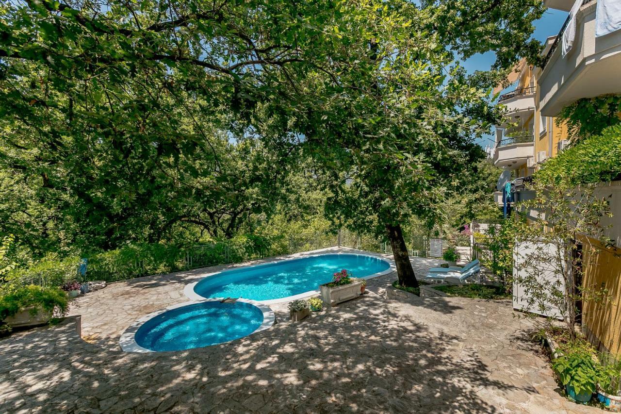 הרצג-נובי Poolside Apartments Miljan I Ranko מראה חיצוני תמונה